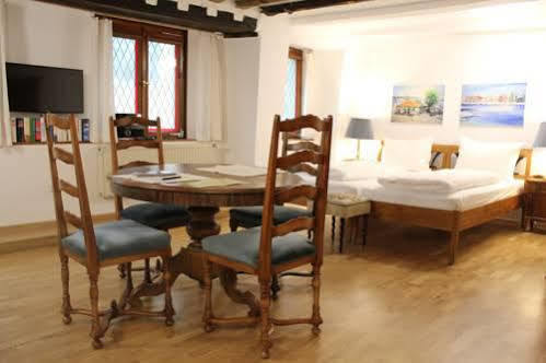 Apartments Constance Εξωτερικό φωτογραφία